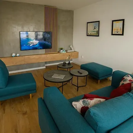 Apartment 4u *