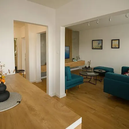 Διαμέρισμα 4u